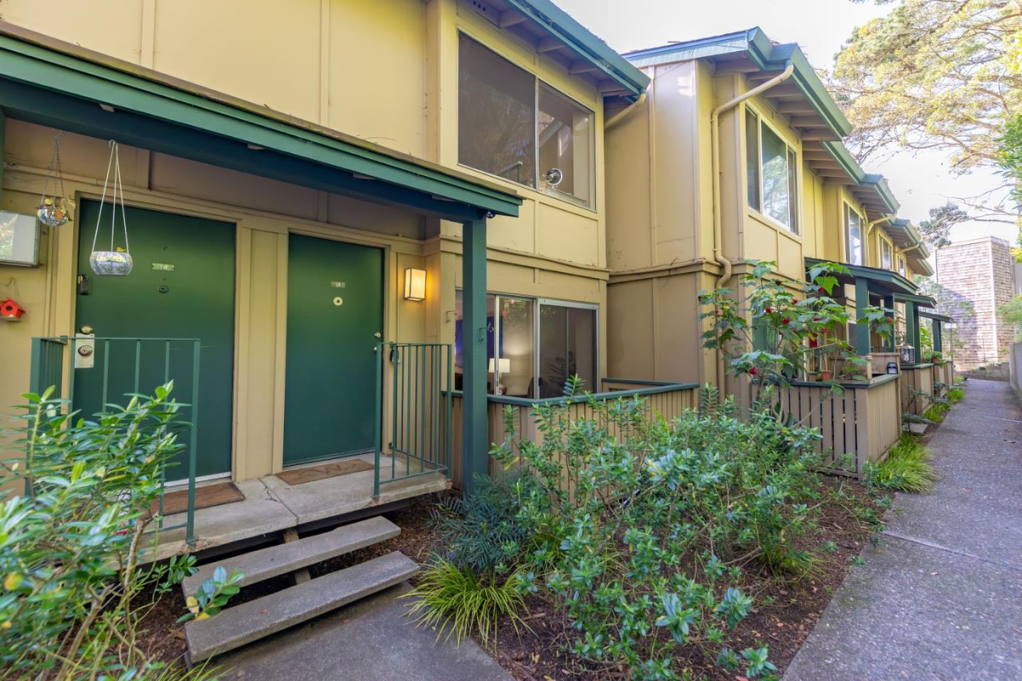 Real estate listings in Daly City