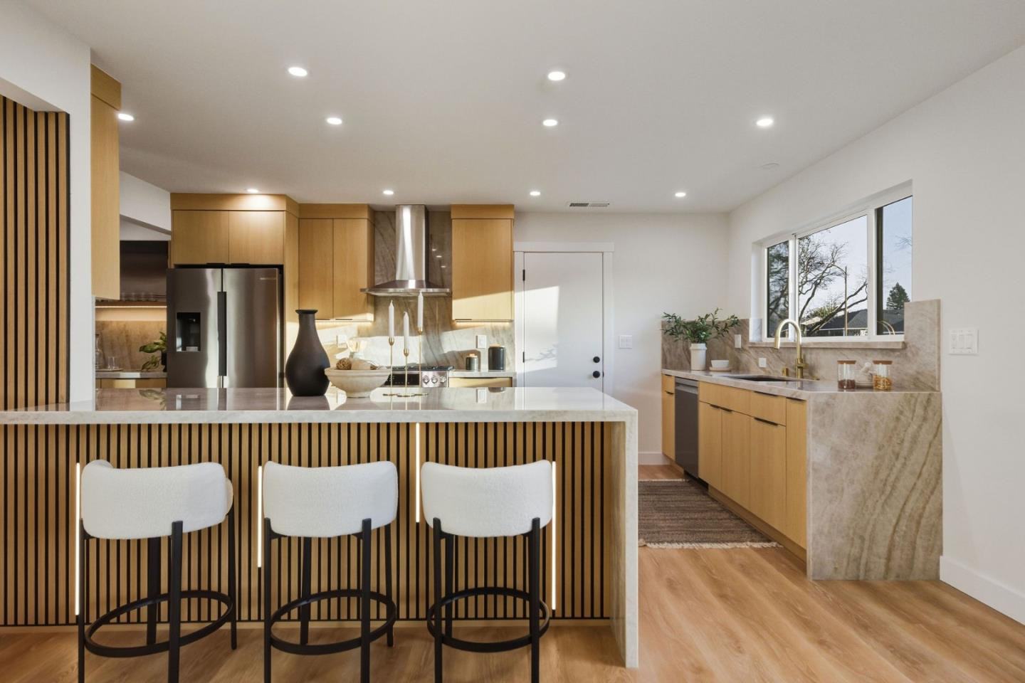 Real estate listings in Redwood City