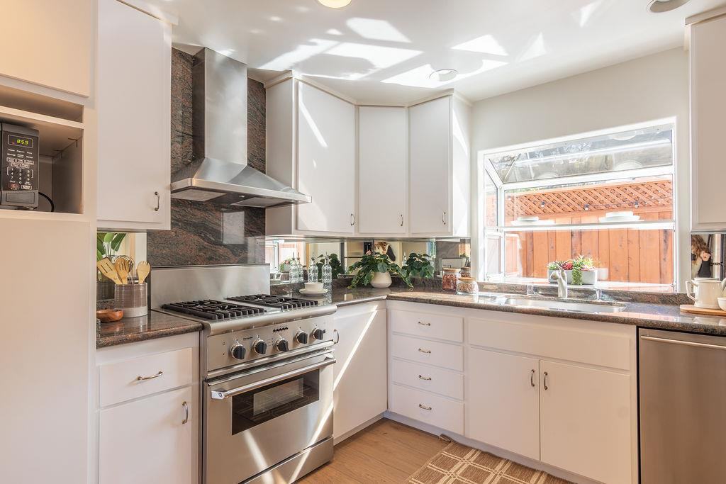 Property Listings in REDWOOD CITY