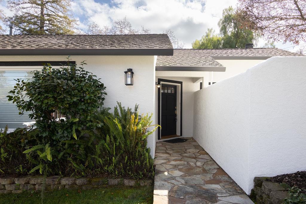 Property Listings in REDWOOD CITY