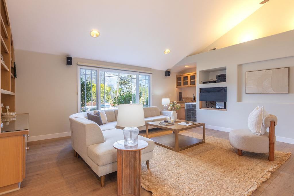 Real estate in REDWOOD CITY