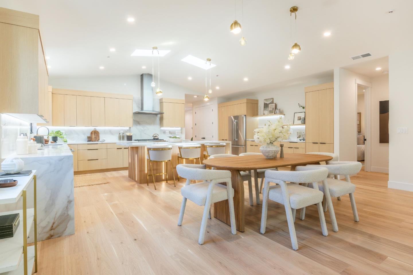 Real estate listings in SAN CARLOS