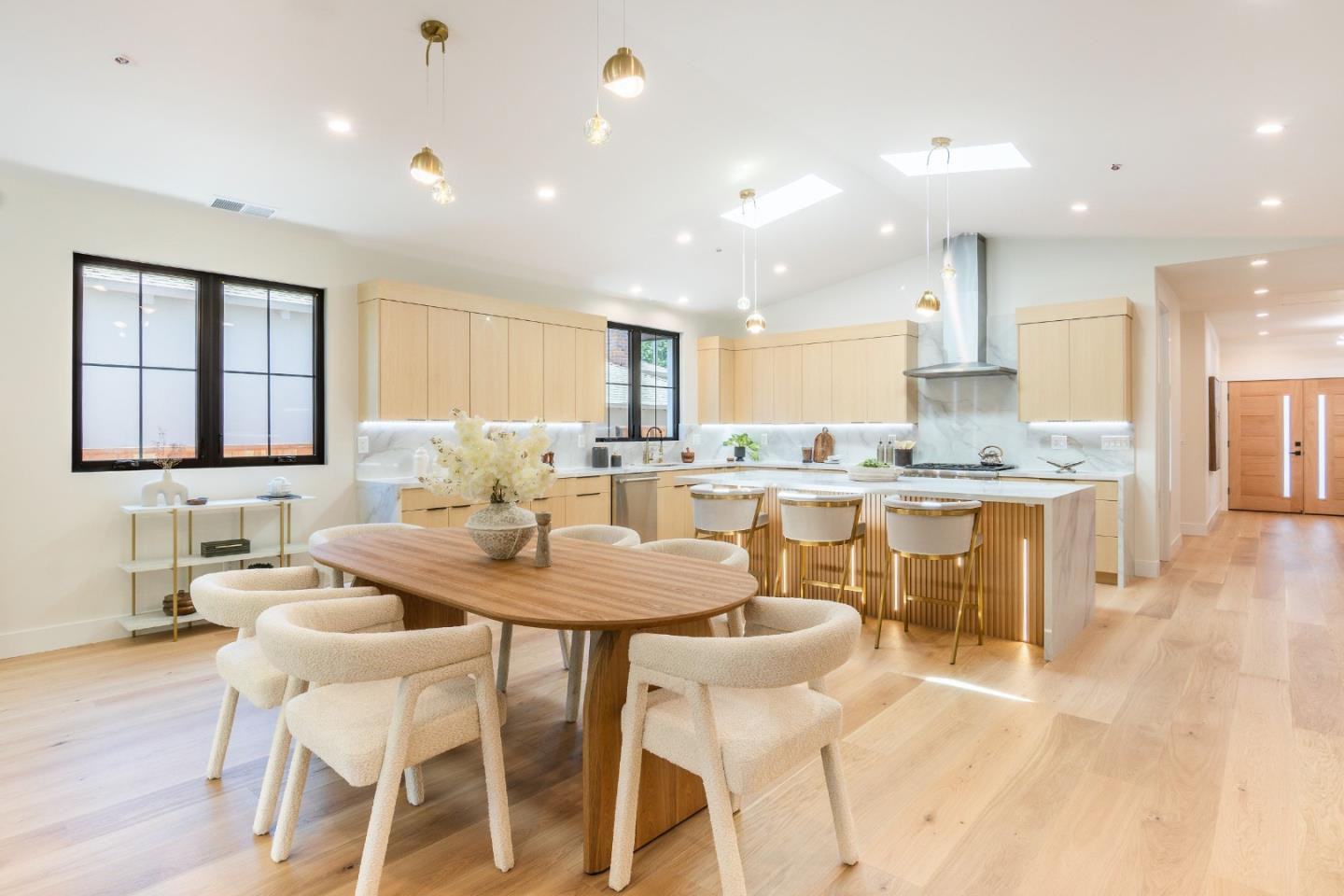 Real estate listings in SAN CARLOS