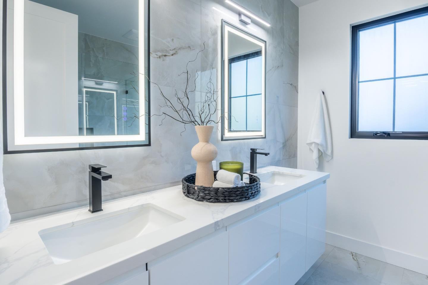 Property Listings in SAN CARLOS
