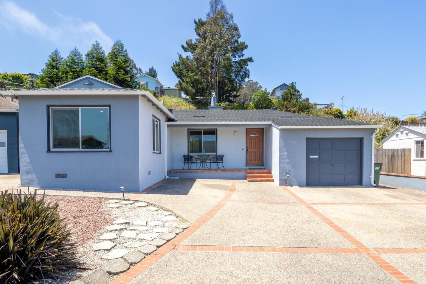 Real estate listings in DALY CITY