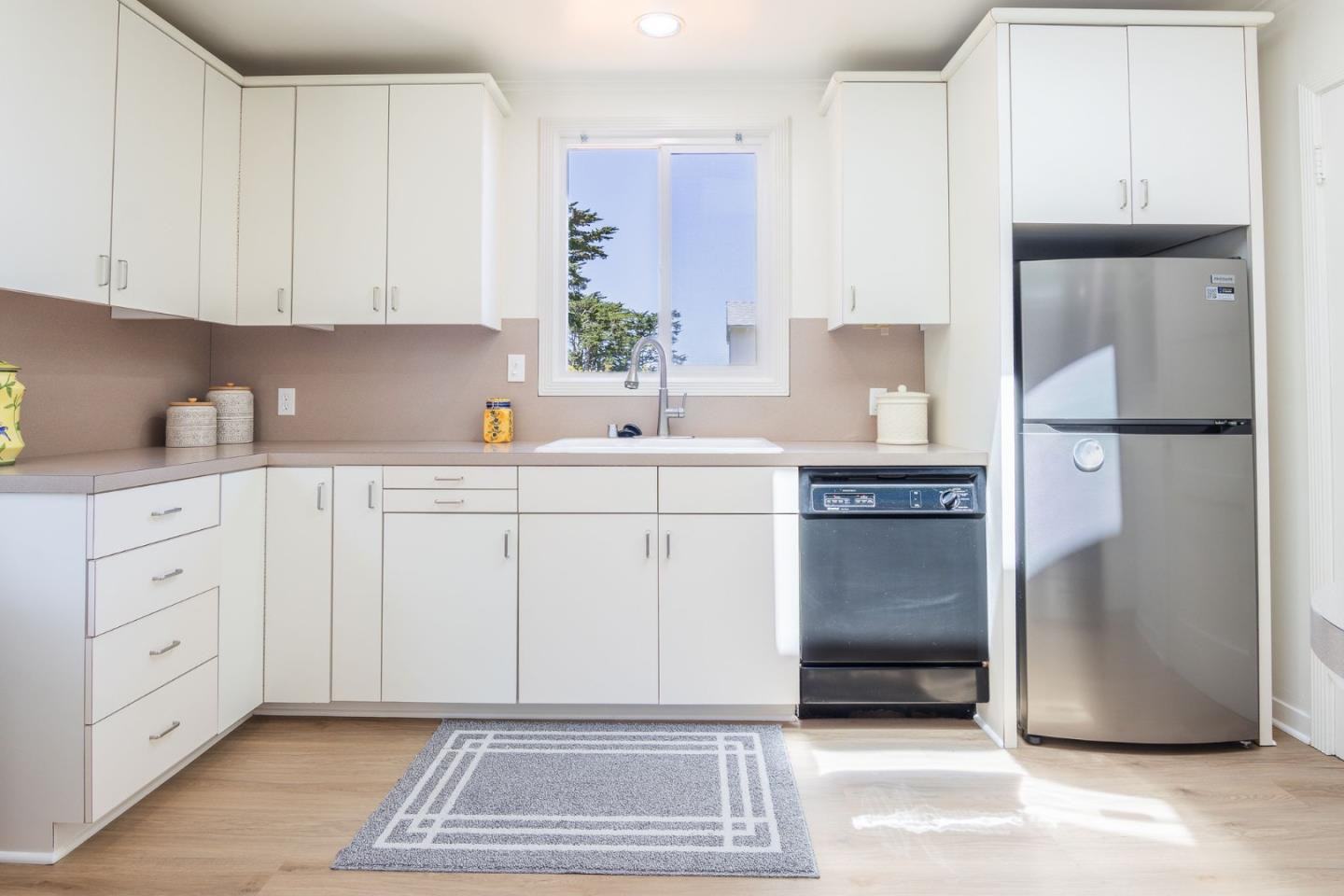 Real estate listings in DALY CITY