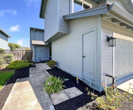 845 Vista Montara Cir, Pacifica, CA - Thumbnail Image #6