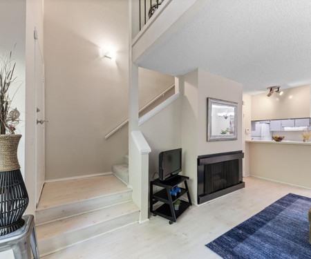 355 Half Moon LN #13, Daly City, CA - Thumbnail Image #2