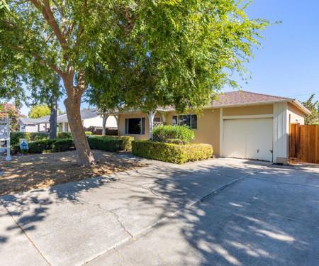 1621 Connecticut DR, Redwood City, CA - Thumbnail Image #2