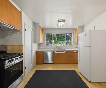 1621 Connecticut DR, Redwood City, CA - Thumbnail Image #8