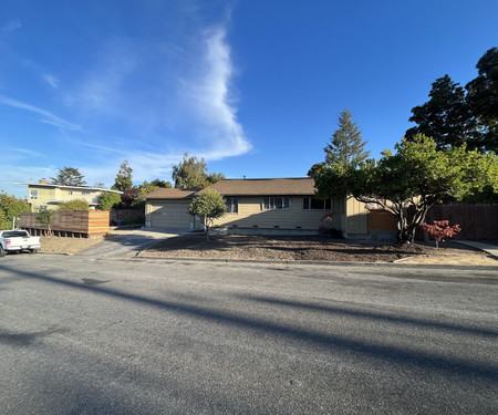Real estate listings in Redwood City