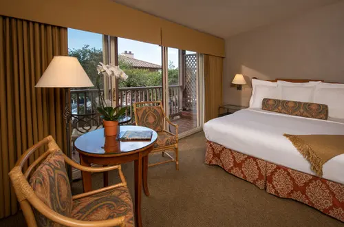 Image about Horizon Inn : King Room with Balcony