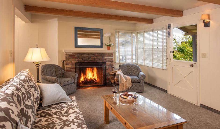 King Cottage Suite, Kitchen, Fireplace, Pet-Friendly - Image #1