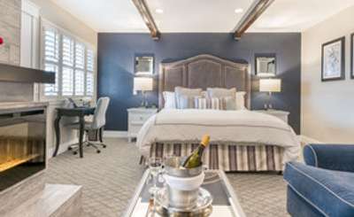 Candle Light Inn
