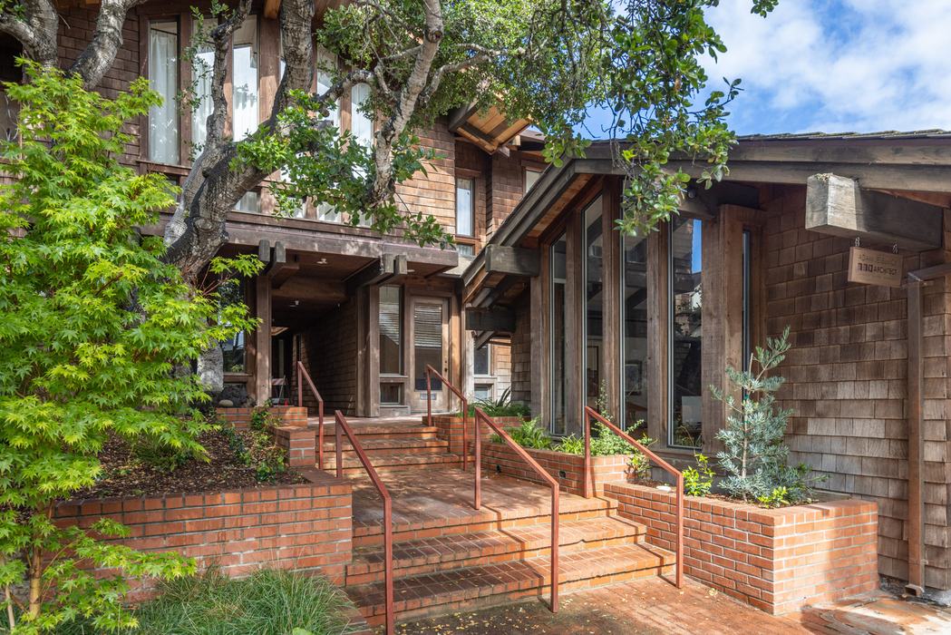 San Carlos 2 NW of 8th, Unit #220, Carmel-by-the-Sea