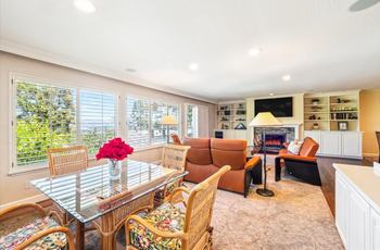 Luxury Houses for sale in Monterey