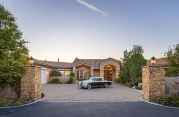 Luxury Houses for sale in Monterey