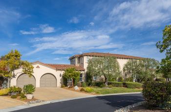 Luxury Houses for sale in Monterey