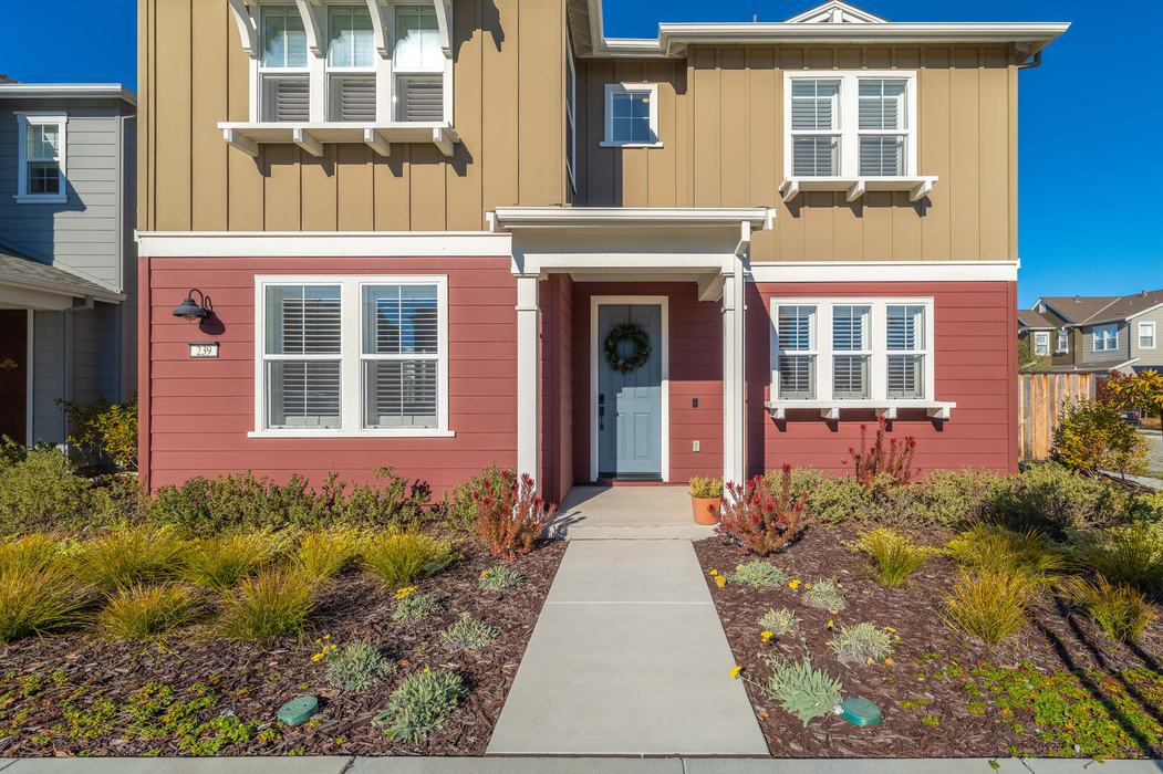 239 Bungalow Court - SOLD, Marina