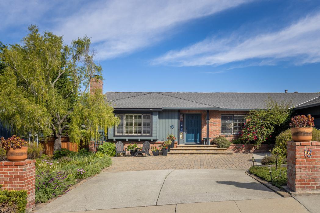 18 Caribou Court - SOLD, Monterey