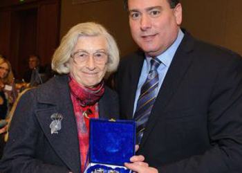2011 &ndash; Sue Dewar