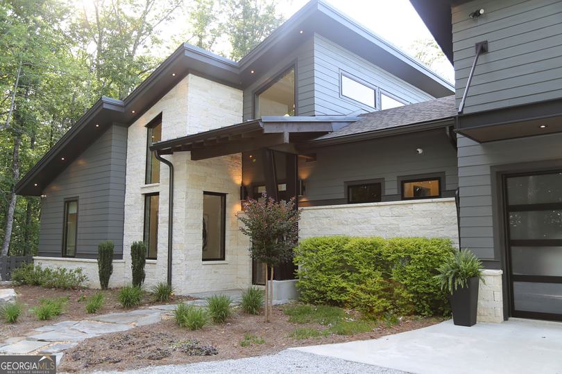 377 Charmont DR, Tiger, GA - Image #5