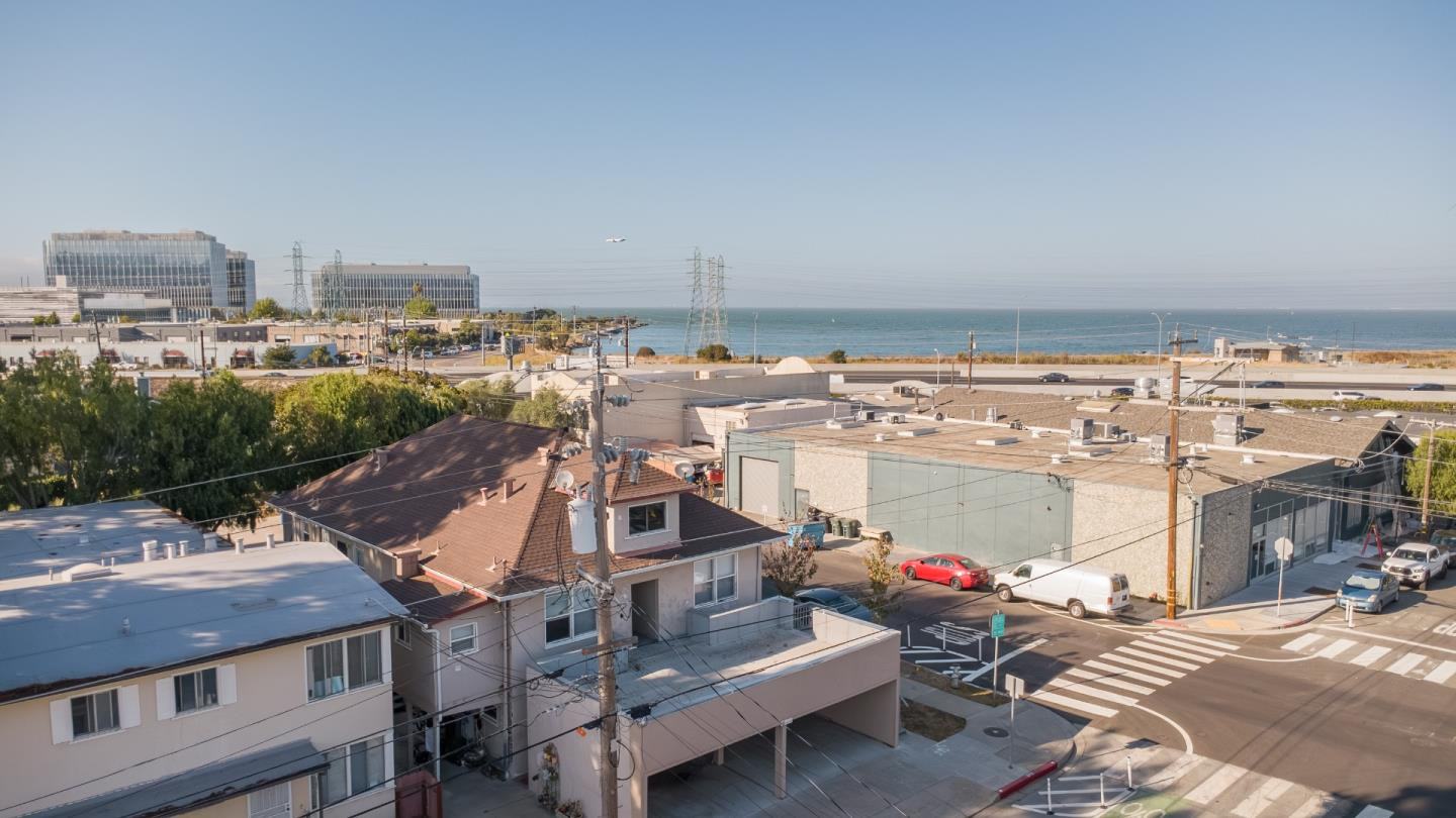 Real estate in BURLINGAME
