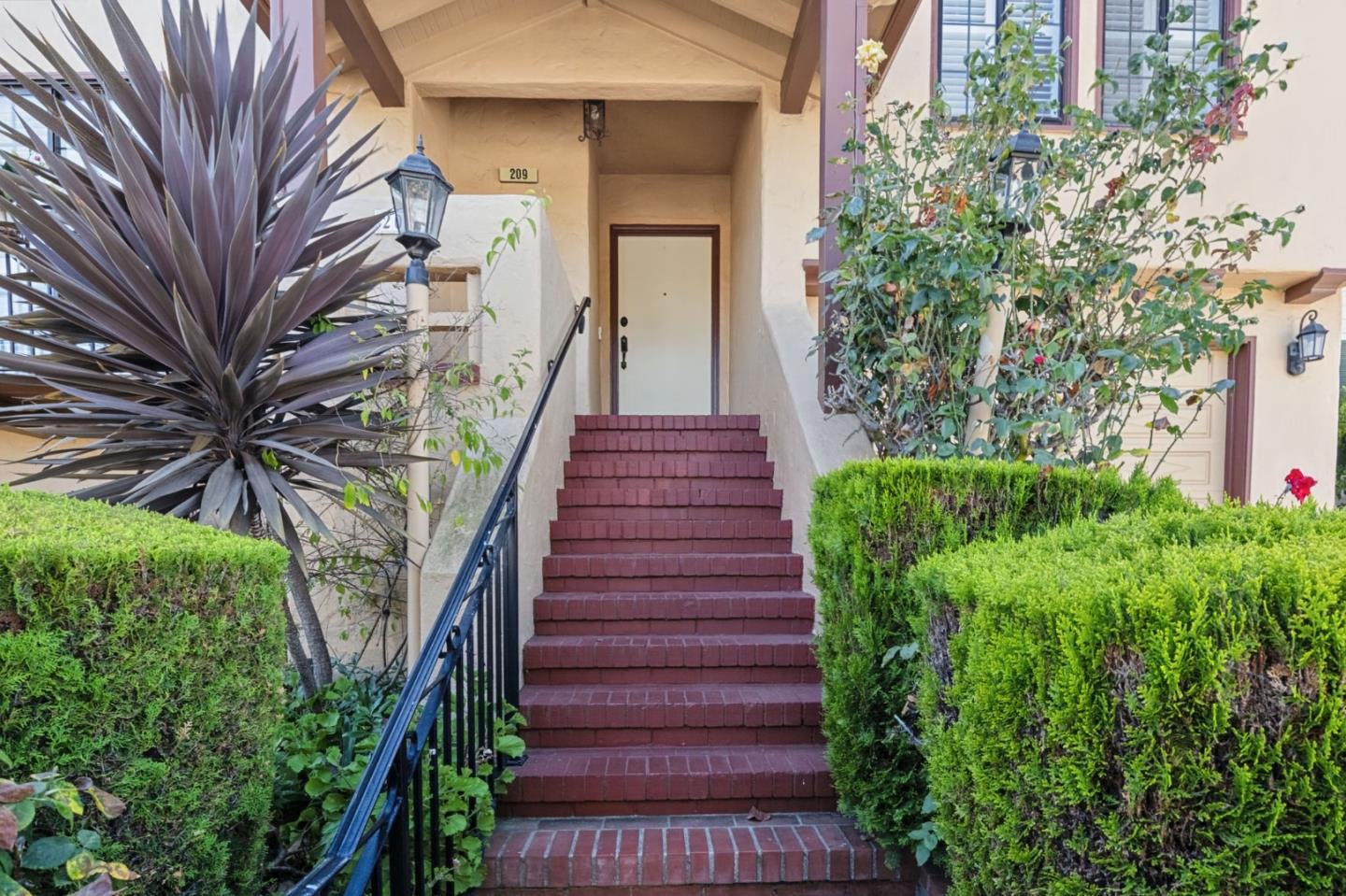 Real estate listings in MILLBRAE