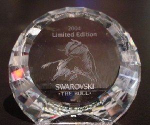 2004 Bull Paperweight