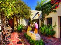 El Paseo Courtyard