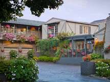 Carmel Country Inn Exterior