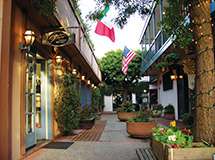Lincoln Street Shops