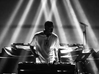 Deorro 11.23.18: Image #102