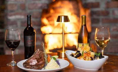 Hog's Breath Inn (40 years of legendary food)